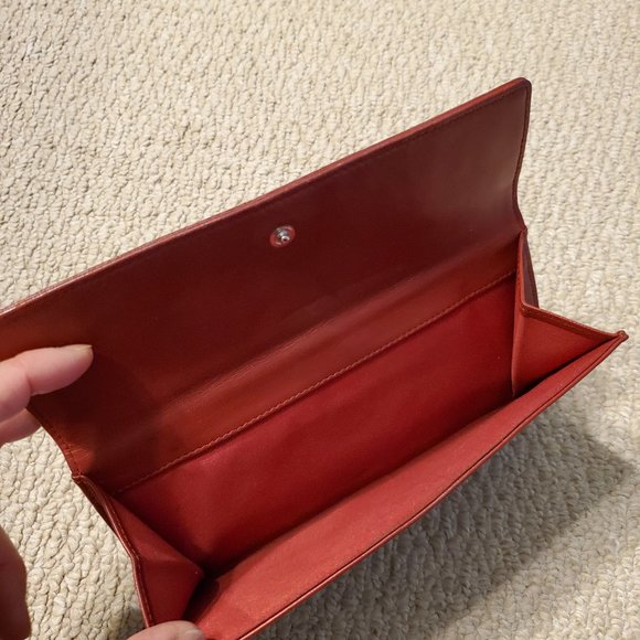 CHANEL RED CAMELLIA LAMBSKIN LONG WALLET - Picture 3 of 12